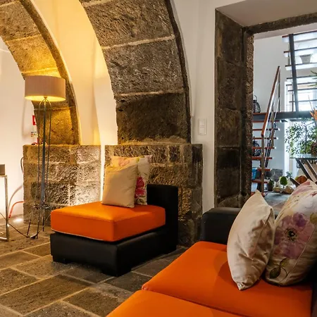 Casa Da Arvore * Calhetas